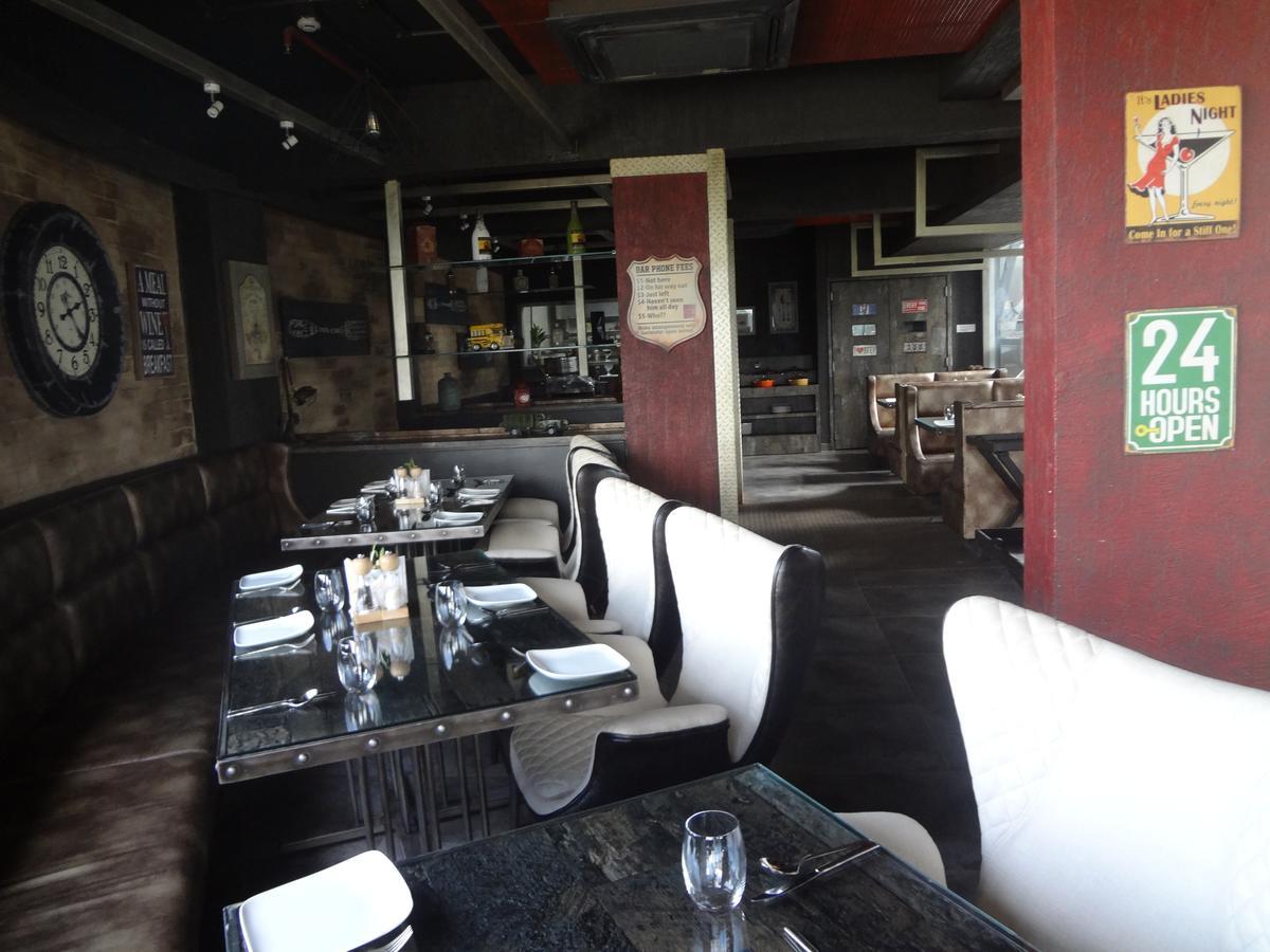 Hotel Gangakashi Nagpur Buitenkant foto