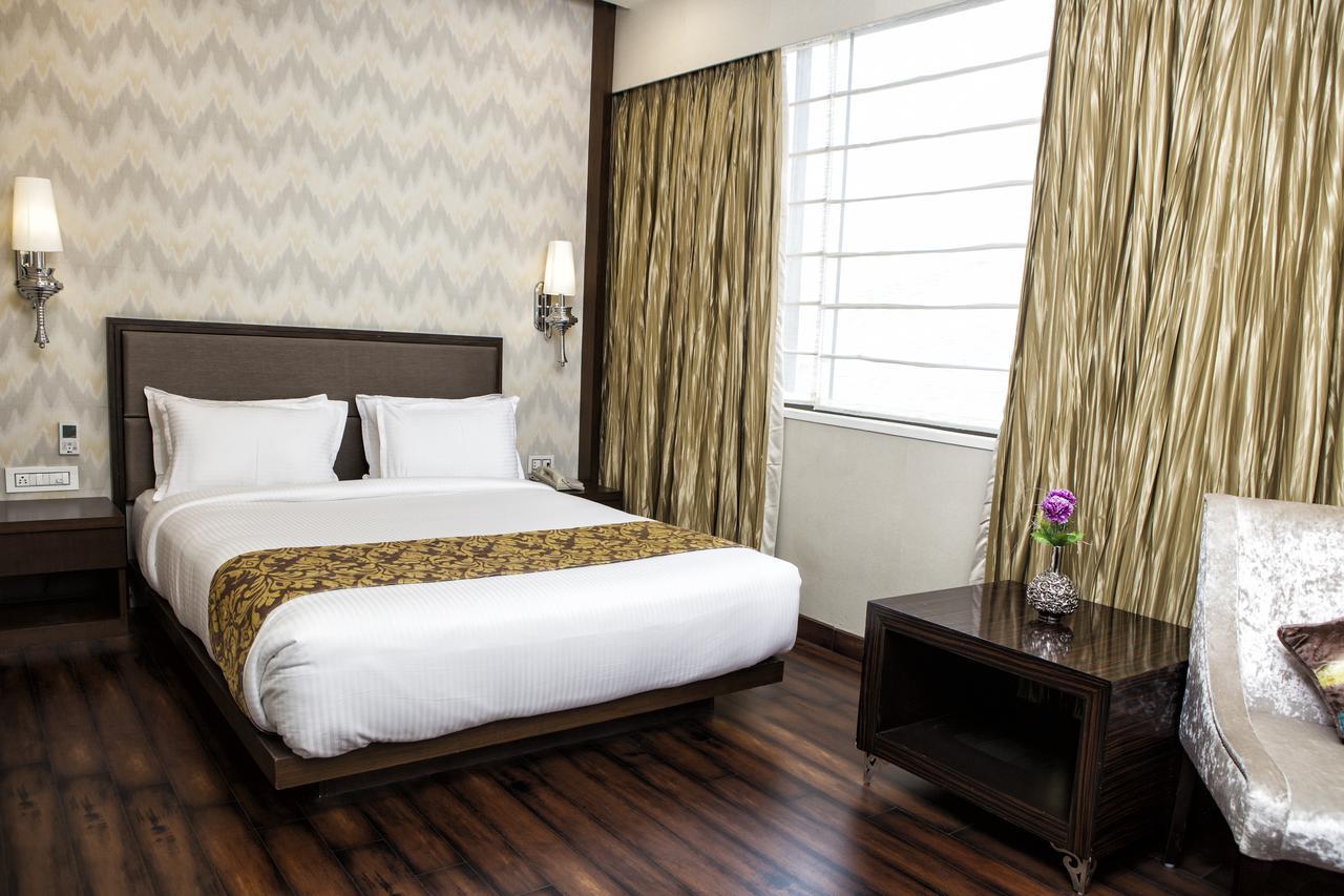 Hotel Gangakashi Nagpur Buitenkant foto