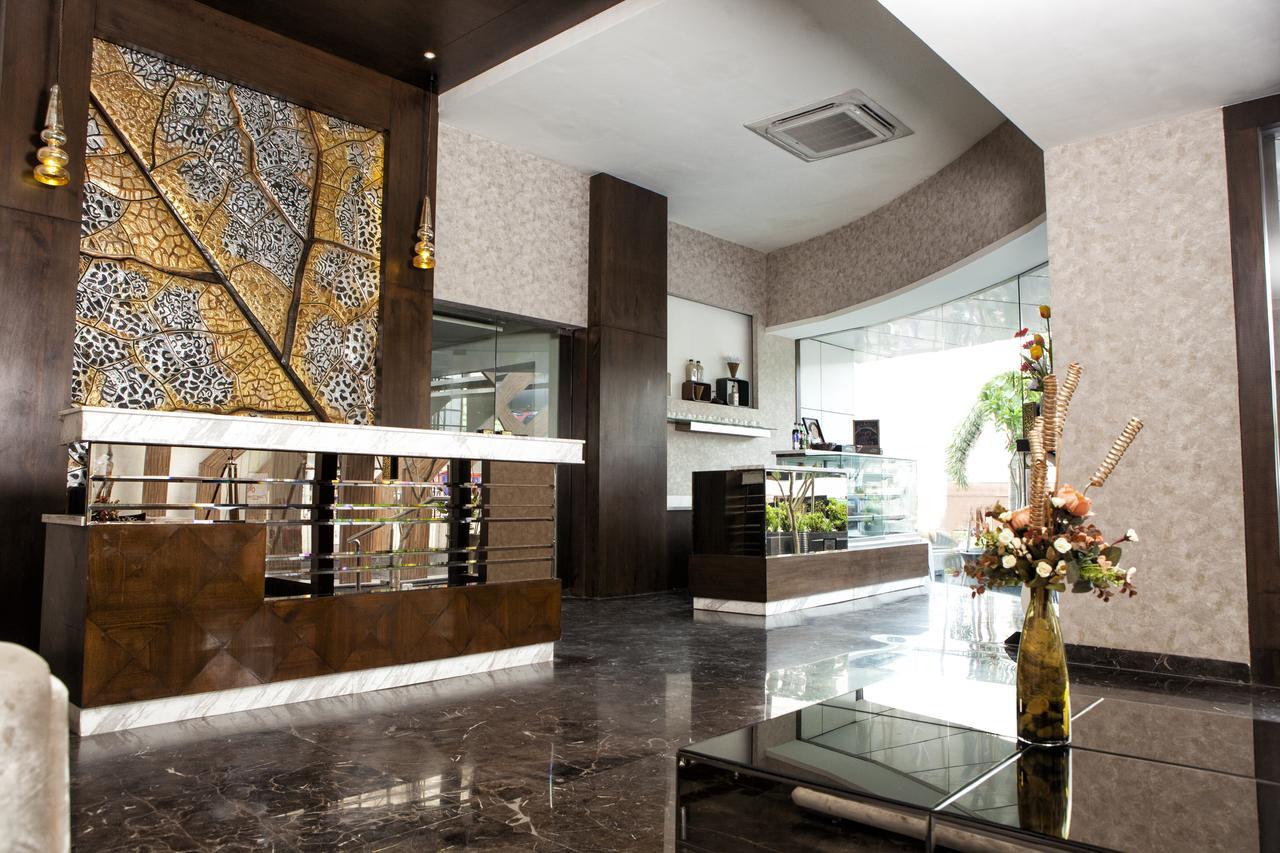 Hotel Gangakashi Nagpur Buitenkant foto